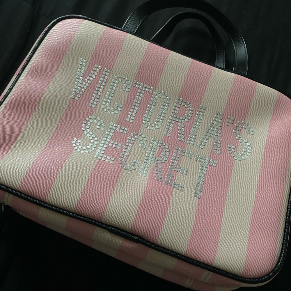 Victoria’s Secret Toiletry Bag